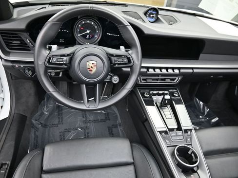 Used 2024 Porsche 911 Carrera S image 6