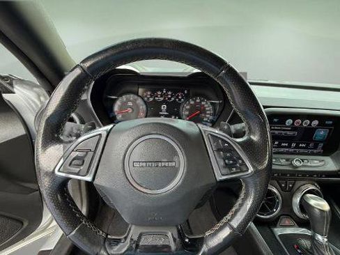 Used 2017 Chevrolet Camaro SS RWD image 13