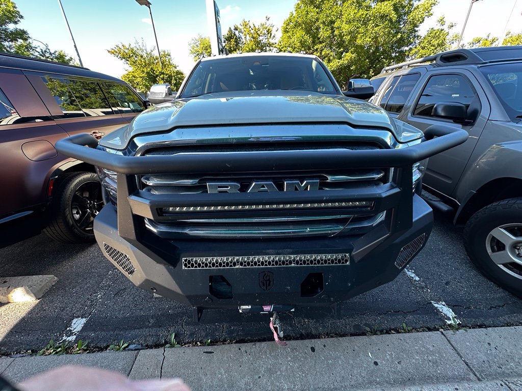 Used 2022 RAM 3500 Limited AWD/4WD image 2