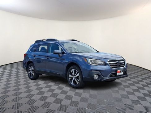 Used 2018 Subaru Outback 3.6R Limited AWD/4WD image 4