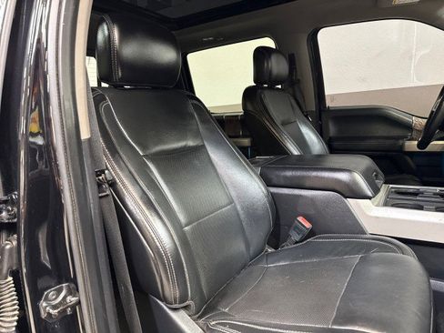 Used 2019 Ford F250 Lariat w/ Lariat Ultimate Package image 57