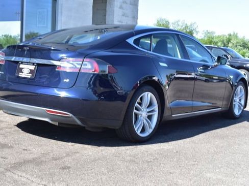 Used 2014 Tesla Model S 85 RWD image 15