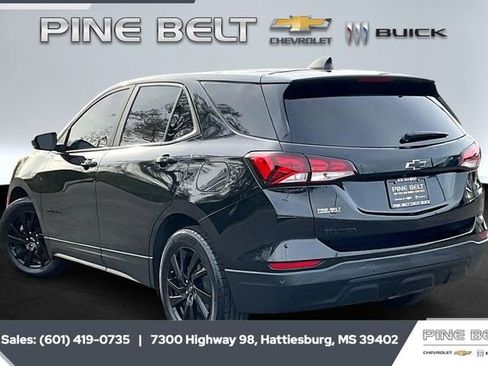 Used 2024 Chevrolet Equinox LS w/ LS Convenience Package image 2