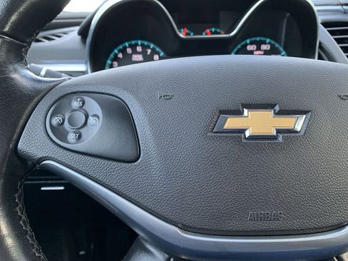 Used 2019 Chevrolet Impala LT image 17