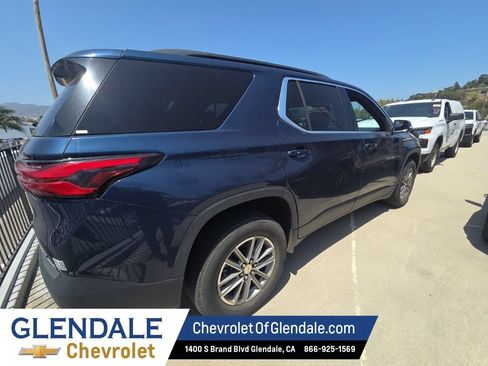Used 2023 Chevrolet Traverse LT FWD image 8