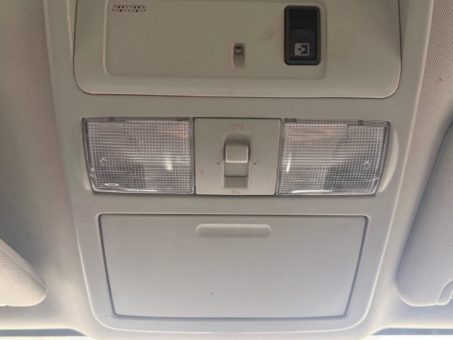 Used 2017 Nissan Titan PRO-4X AWD/4WD image 7
