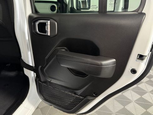 Certified 2025 Jeep Wrangler Sport S image 28