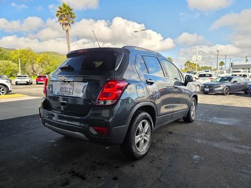 Used 2019 Chevrolet Trax LT FWD image 6