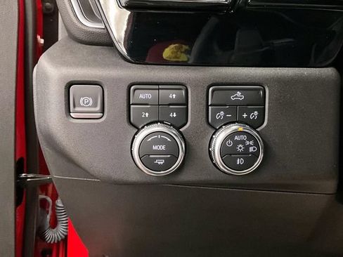 Used 2024 GMC Sierra 1500 Elevation w/ Preferred Package AWD/4WD image 41