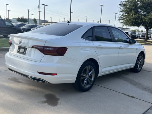 Used 2019 Volkswagen Jetta R-Line FWD image 9