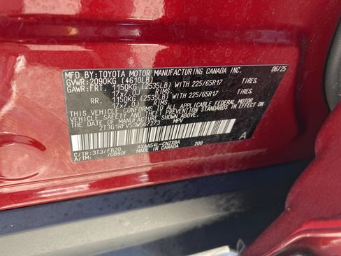 Used 2025 Toyota RAV4 LE AWD/4WD image 28