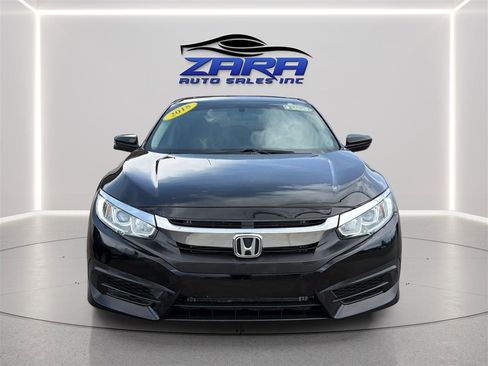 Used 2018 Honda Civic EX image 2