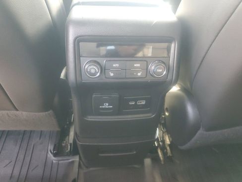 Used 2021 GMC Acadia SLT w/ Elevation Edition image 24