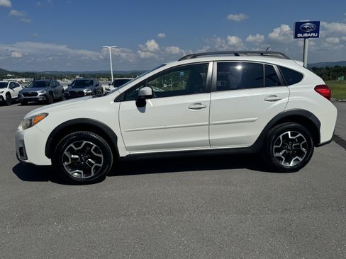 Used 2017 Subaru Crosstrek 2.0i Premium AWD/4WD image 7