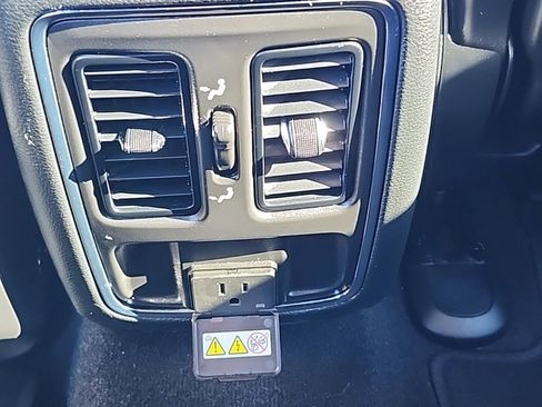 Certified 2022 Jeep Grand Cherokee Laredo X image 30