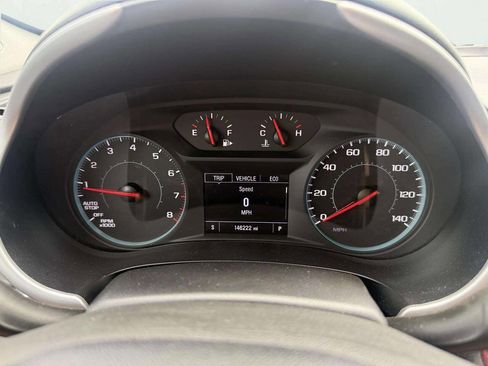 Used 2022 Chevrolet Malibu LT FWD image 17