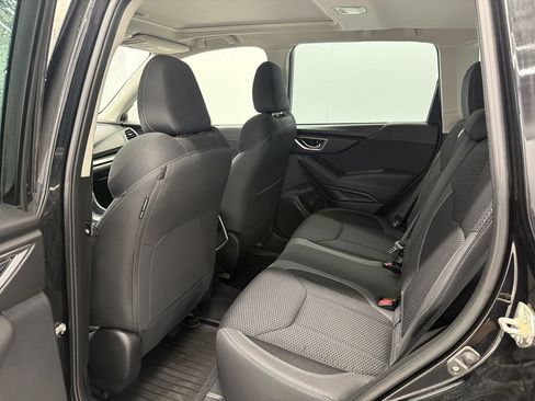 Used 2023 Subaru Forester Premium AWD/4WD image 17