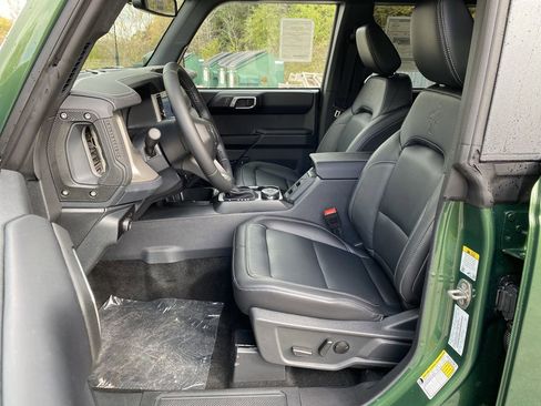 New 2025 Ford Bronco Outer Banks w/ Sasquatch Package image 4