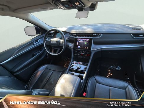 Used 2022 Jeep Grand Cherokee Limited w/ Luxury Tech Group II image 33