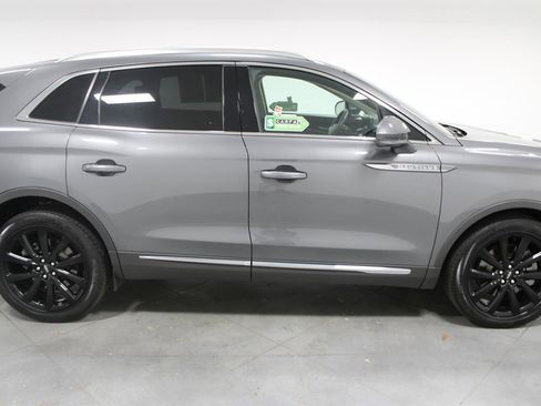 Used 2022 Lincoln Nautilus Reserve w/ Monochromatic Package image 10