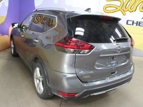 Used 2019 Nissan Rogue SV FWD image 6