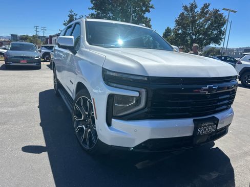Used 2025 Chevrolet Tahoe RST w/ RST Capability Package AWD/4WD image 3