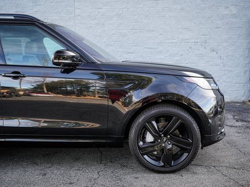 Used 2023 Land Rover Discovery S R-Dynamic image 16