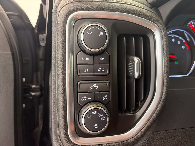 Used 2019 Chevrolet Silverado 1500 LT w/ All-Star Edition AWD/4WD image 18