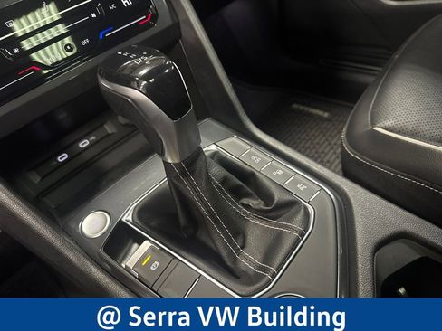 Certified 2022 Volkswagen Tiguan SEL R-Line image 27