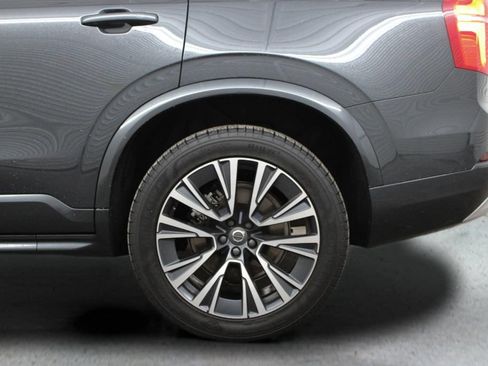 Used 2022 Volvo XC90 T5 Momentum w/ Climate Package FWD image 8