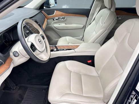 Certified 2022 Volvo XC90 T8 Inscription Expression image 5