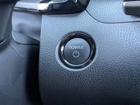 Used 2025 Toyota Camry SE image 24