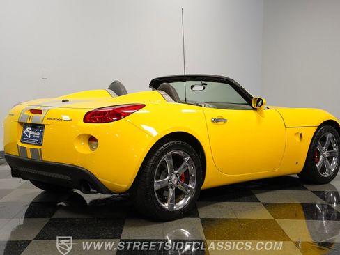 Used 2007 Pontiac Solstice GXP w/ Premium Package image 12