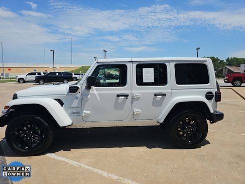 Used 2024 Jeep Wrangler Unlimited Sahara AWD/4WD image 8