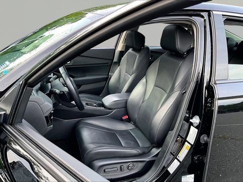 Used 2025 Honda Accord Touring image 16