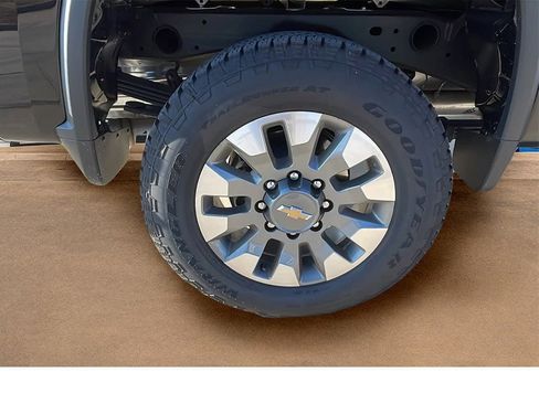 New 2025 Chevrolet Silverado 2500 LT image 9
