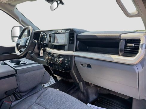 Used 2024 Ford F250 XL w/ XL Driver Assist Package AWD/4WD image 29