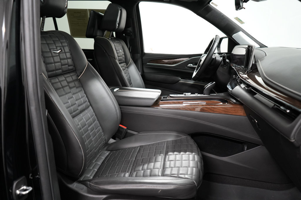 Used 2023 Cadillac Escalade Premium Luxury Platinum w/ LPO, Floor Liner Package AWD/4WD image 26