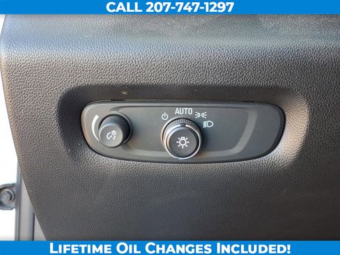 Used 2021 Chevrolet Traverse LS image 15