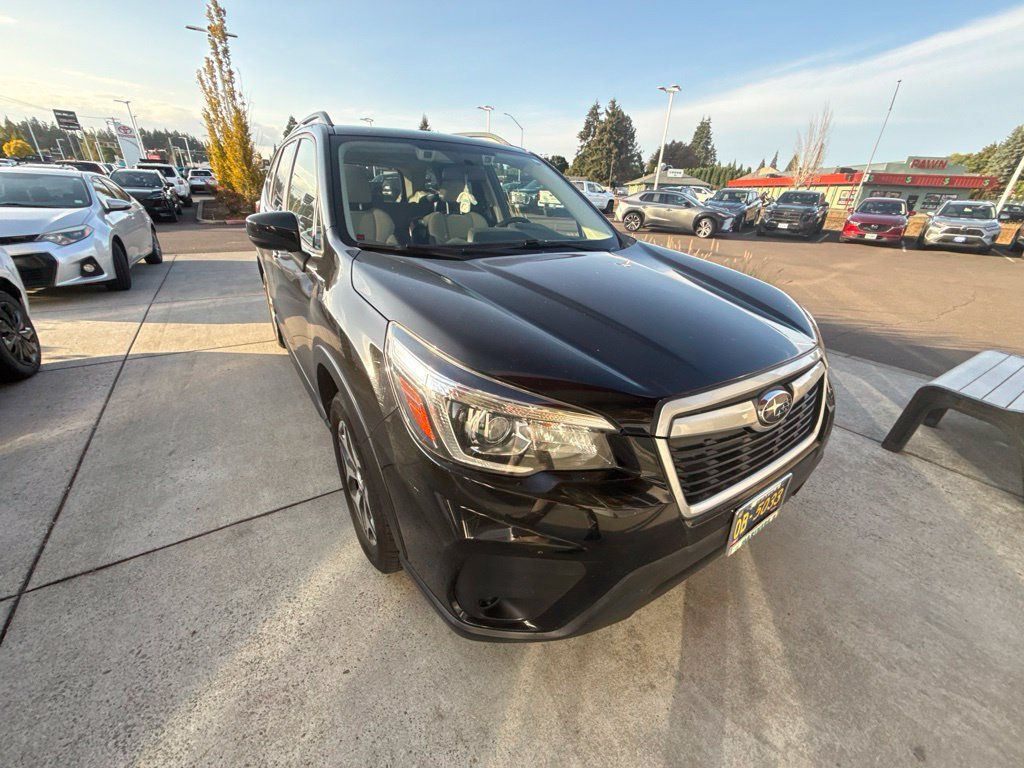 Used 2019 Subaru Forester Premium w/ All-Weather Package AWD/4WD image 3