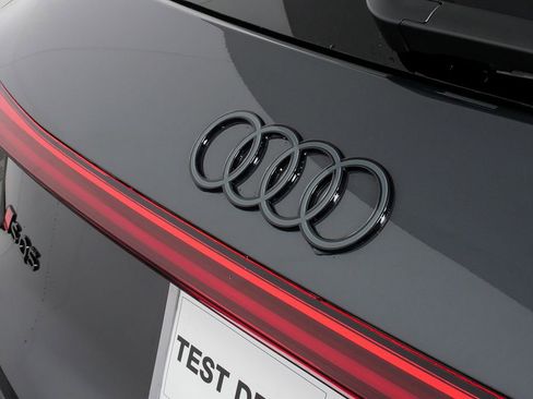 New 2025 Audi SQ5 Premium Plus image 37