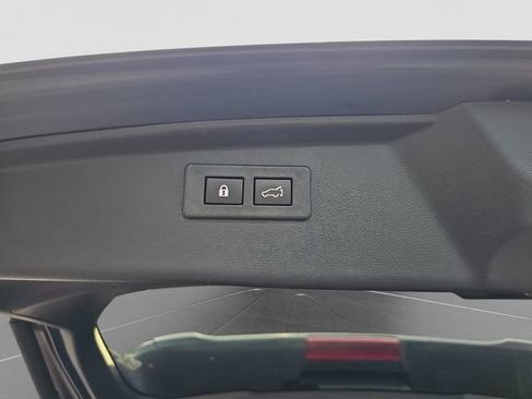 Used 2023 Subaru Outback Touring XT AWD/4WD image 31