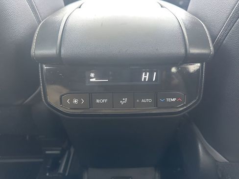 Used 2022 Toyota Highlander XLE image 14