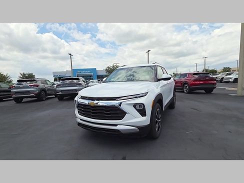 New 2026 Chevrolet TrailBlazer LT w/ Driver Confidence Package FWD image 22