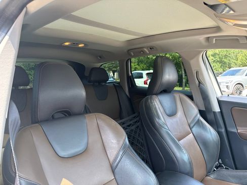 Used 2017 Volvo XC60 T5 Dynamic w/ Preferred Option Package AWD/4WD image 13