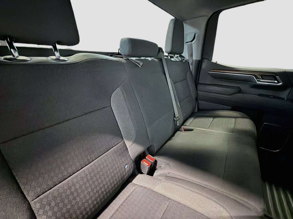 Used 2023 Chevrolet Silverado 1500 LT AWD/4WD image 25