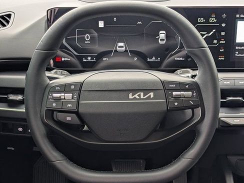 Used 2025 Kia K4 EX FWD image 20