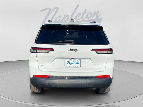 Used 2021 Jeep Grand Cherokee L Laredo RWD image 4