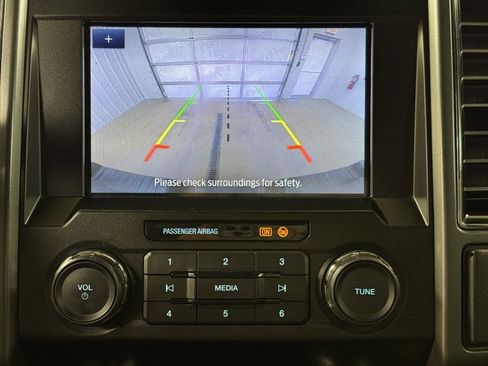 Used 2020 Ford F250 XLT image 38