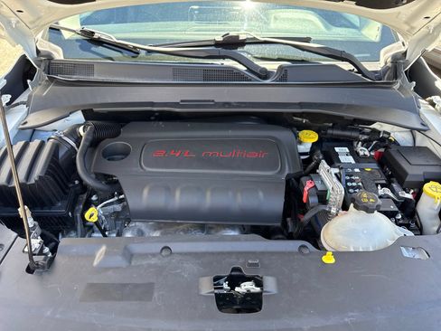 Used 2022 Jeep Compass Latitude FWD image 22